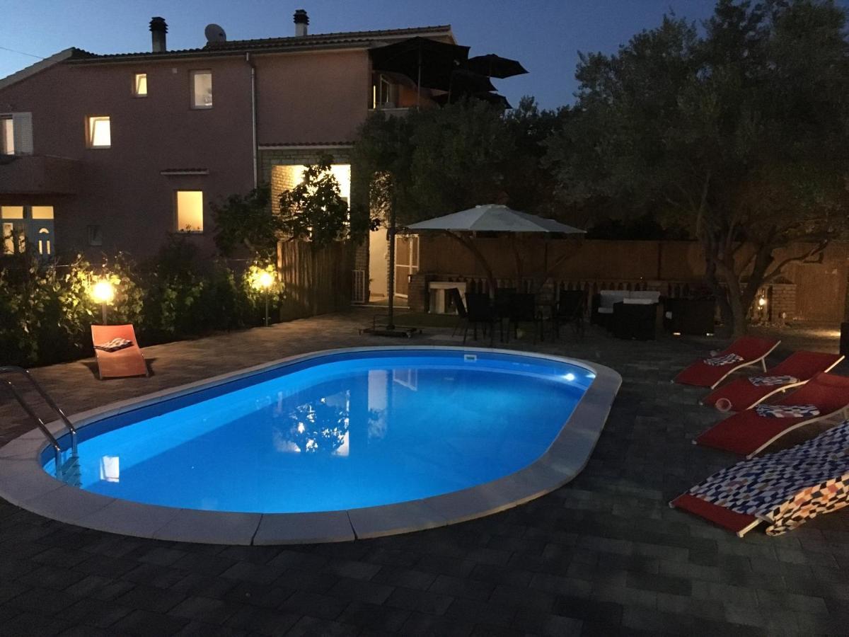 Apartment With Private Pool Sukosan Ngoại thất bức ảnh