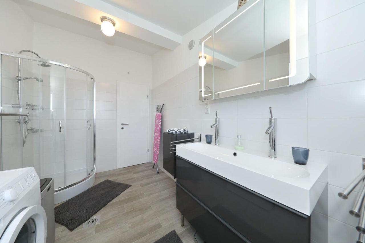 Apartment With Private Pool Sukosan Ngoại thất bức ảnh