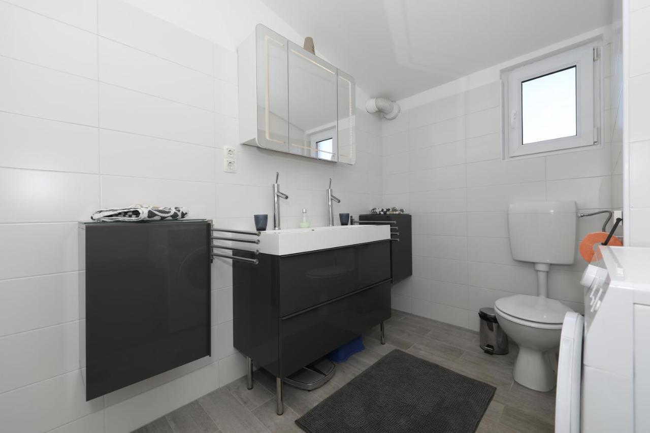 Apartment With Private Pool Sukosan Ngoại thất bức ảnh