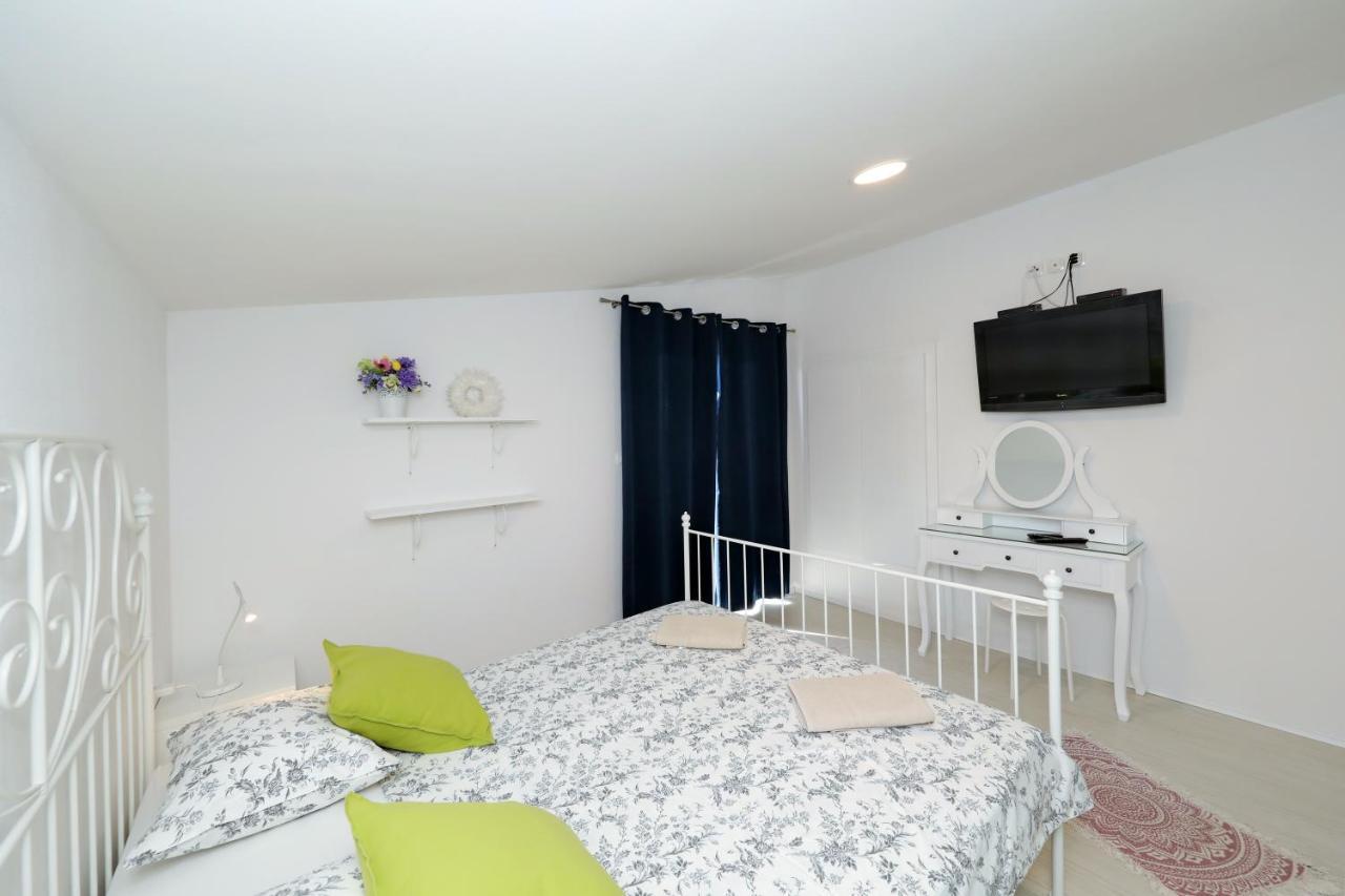 Apartment With Private Pool Sukosan Ngoại thất bức ảnh