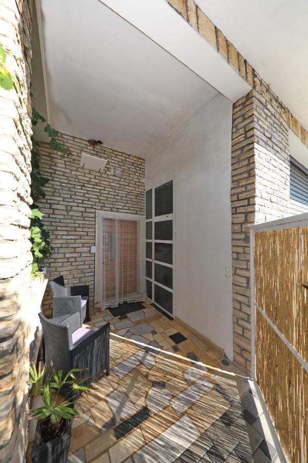 Apartment With Private Pool Sukosan Ngoại thất bức ảnh