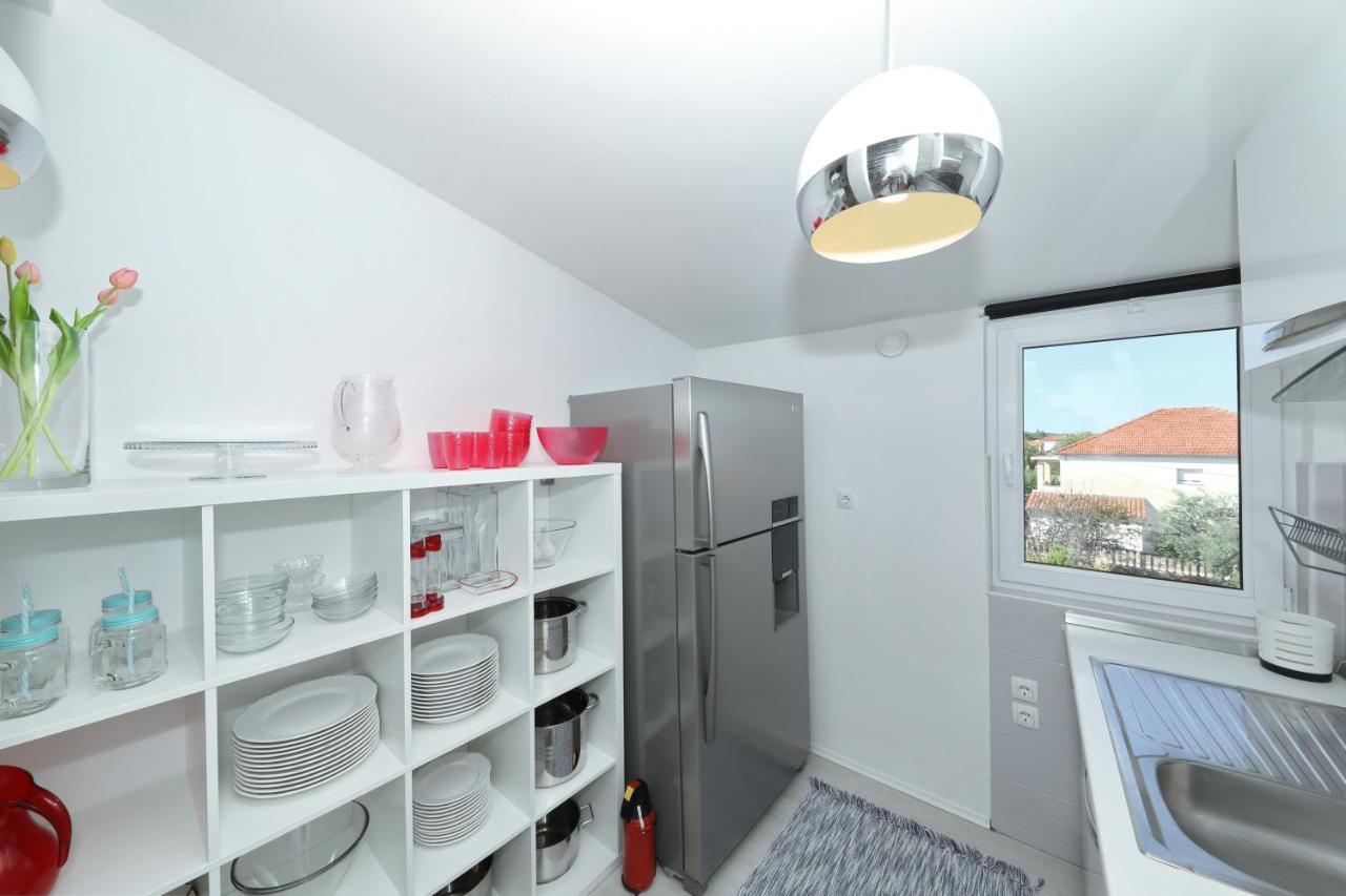 Apartment With Private Pool Sukosan Ngoại thất bức ảnh